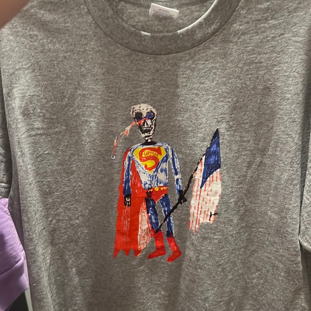 Supreme tee